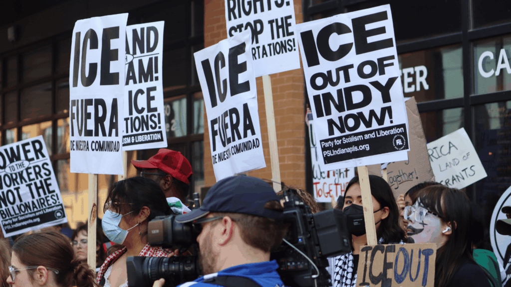 Shout out ICE: Noise protest outside of Hampton Inn